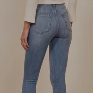 NWOT Reformation "High and Skinny Crop" Denim Jeans in Barbados Wash Size 31